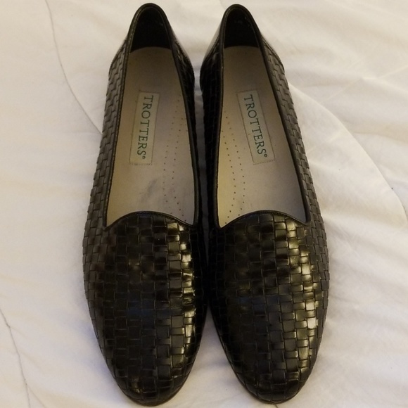 Trotters Shoes - Black leather loafers